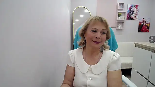 Snapshot of Milla_Cutie18 chatting on February 3, 2026, 6:40 am Milla Cutie18 online show from February 3, 2026, 6:40 am