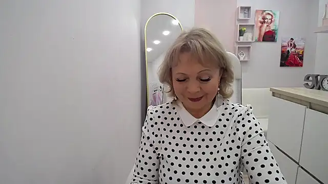 Snapshot of Milla_Cutie18 chatting on February 16, 2026, 5:14 am Milla Cutie18 online show from February 16, 2026, 5:14 am