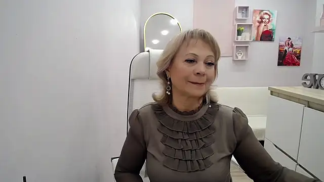 Snapshot of Milla_Cutie18 chatting on February 17, 2026, 5:04 am Milla Cutie18 online show from February 17, 2026, 5:04 am