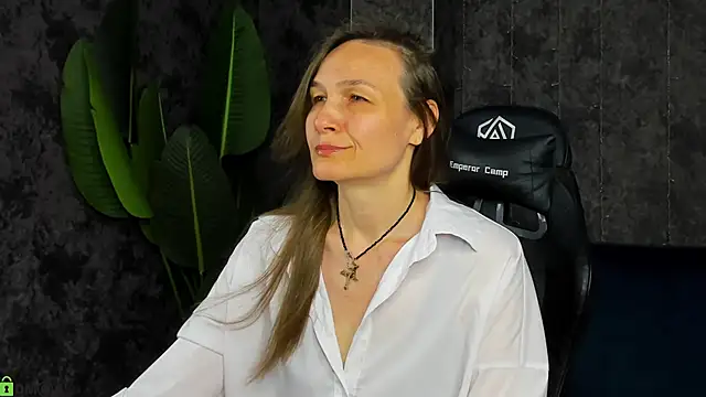 Lillian White online show from June 7, 2026, 12:37 am