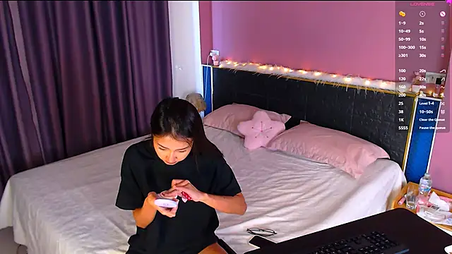 Melissa Mone online show from February 2, 2025, 1:12 am