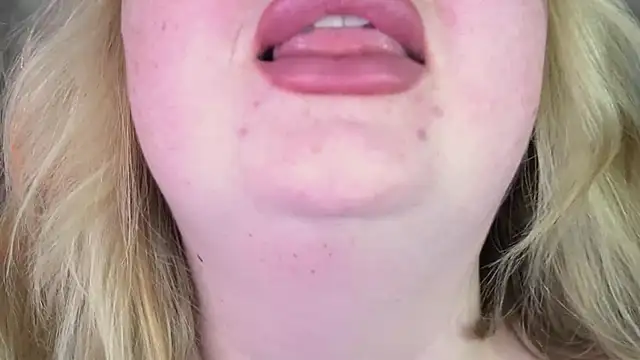 ZaraReignn online show from April 14, 2026, 8:15 pm