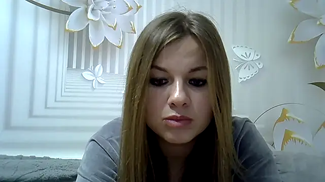 TinaFun4u online show from December 13, 2024, 4:43 am