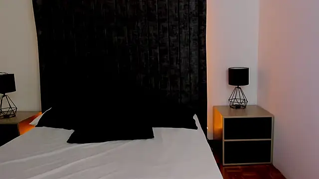 NataGarcia online show from October 29, 2025, 9:38 pm