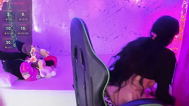 elissa iris online show from September 9, 2025, 2:22 am