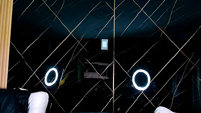 Owen Muzcle online show from October 19, 2025, 6:19 pm