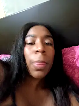 Snapshot of KloheCurvy chatting on December 8, 2024, 1:46 am KloheCurvy online show from December 8, 2024, 1:46 am