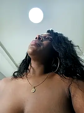 Snapshot of KloheCurvy chatting on December 17, 2024, 2:44 pm KloheCurvy online show from December 17, 2024, 2:44 pm