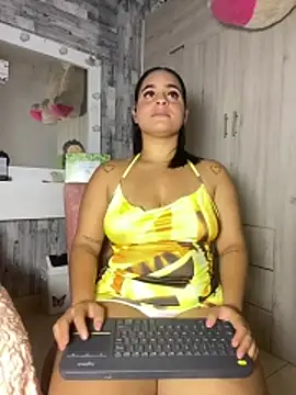 Violetrousse online show from June 6, 2026, 7:40 pm