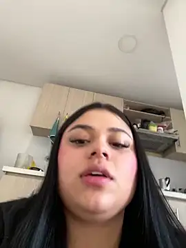 alissonfernandez  online show from January 24, 2025, 1:36 pm