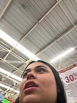 alissonfernandez  online show from February 4, 2025, 5:23 pm