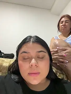 alissonfernandez  online show from February 21, 2025, 1:33 am