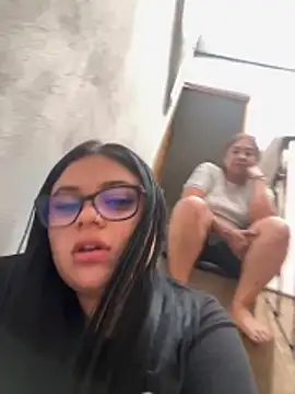 Snapshot of alissonfernandez_ chatting on May 14, 2026, 9:54 pm alissonfernandez online show from May 14, 2026, 9:54 pm