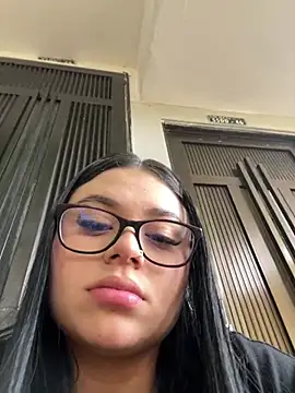 Snapshot of alissonfernandez_ chatting on May 18, 2026, 8:36 pm alissonfernandez online show from May 18, 2026, 8:36 pm