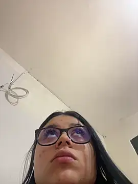 Snapshot of alissonfernandez_ chatting on May 22, 2026, 4:23 pm alissonfernandez online show from May 22, 2026, 4:23 pm