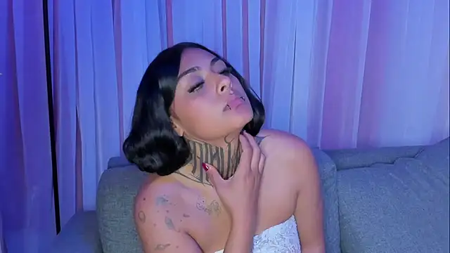 Snapshot of Lovely_celeste chatting on October 4, 2025, 3:21 pm Lovely celeste online show from October 4, 2025, 3:21 pm