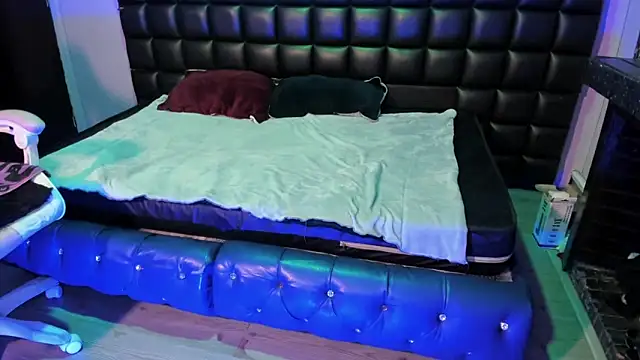 Snapshot of Lovely_celeste chatting on November 8, 2025, 3:50 am Lovely celeste online show from November 8, 2025, 3:50 am