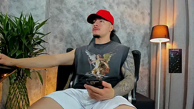 boyc022  online show from November 22, 2025, 9:58 pm