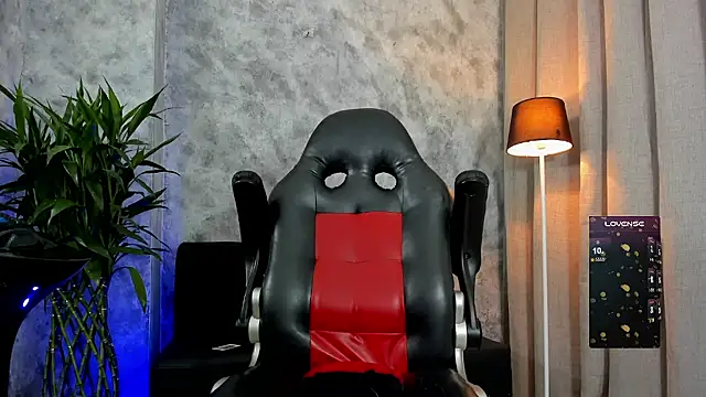 boyc022  online show from December 16, 2025, 2:44 pm