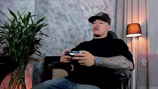 boyc022  online show from March 17, 2026, 12:59 am