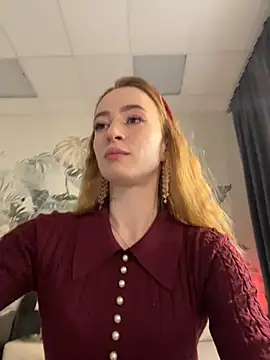  AngelMoon  online show from November 11, 2025, 4:12 am