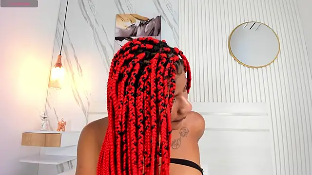 Sara Lewwis online show from March 4, 2025, 12:12 pm