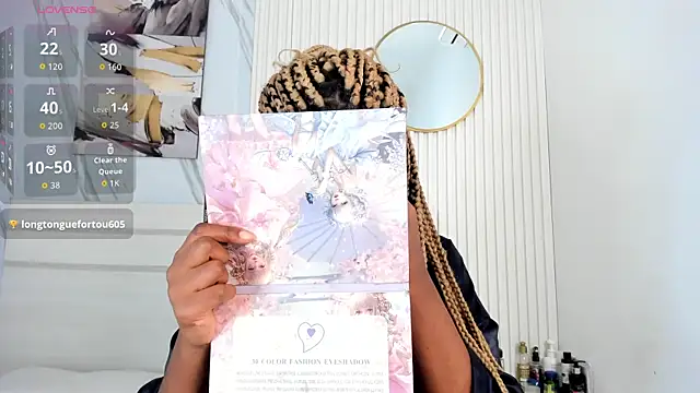 Sara Lewwis online show from September 8, 2025, 2:16 pm