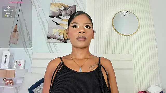 Sara Lewwis online show from September 24, 2025, 11:24 am