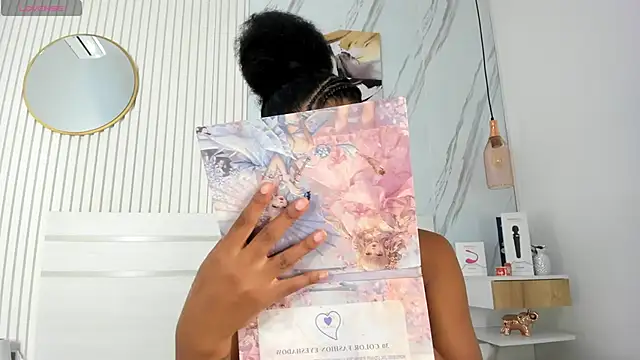 Sara Lewwis online show from October 6, 2025, 11:40 am