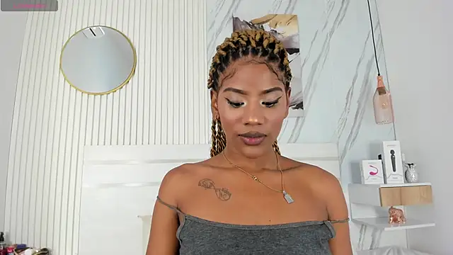 Sara Lewwis online show from October 27, 2025, 11:25 am