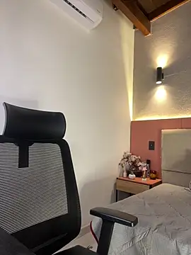 AniiRose online show from October 5, 2025, 11:46 pm