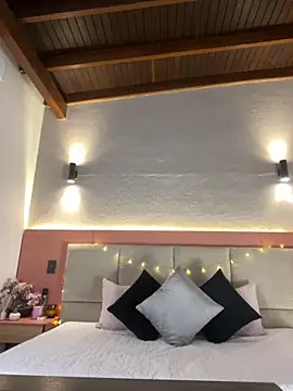 AniiRose online show from October 17, 2025, 12:36 am