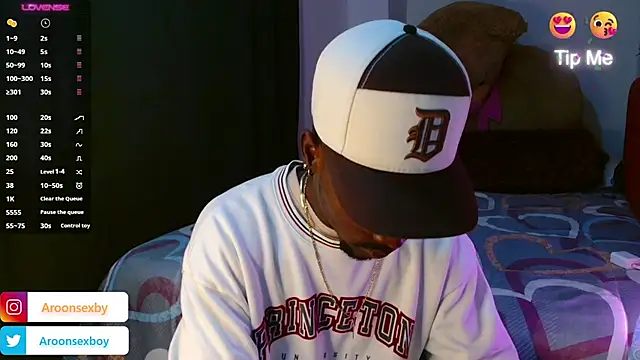 Aroonpapisex online show from October 12, 2025, 3:49 am