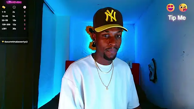 Snapshot of Aroonpapisex chatting on February 20, 2026, 6:26 am Aroonpapisex online show from February 20, 2026, 6:26 am