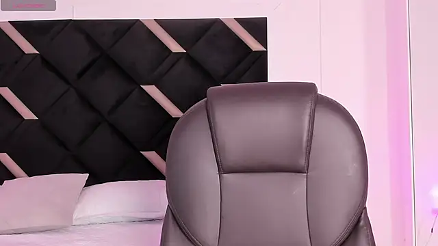 Carolina Evanss online show from March 28, 2026, 4:01 am