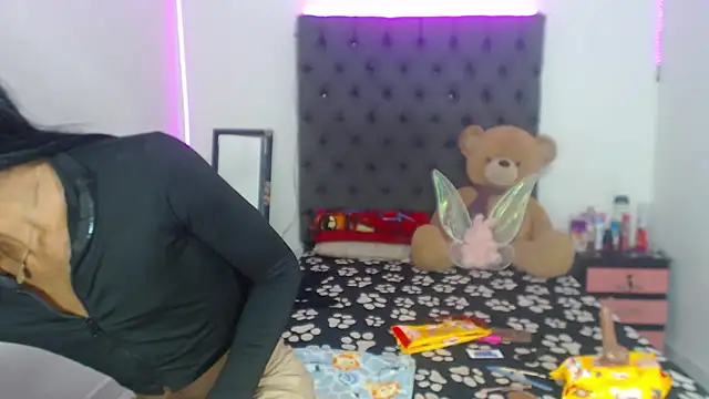 Snapshot of lucianadolll chatting on October 1, 2025, 3:01 am lucianadolll online show from October 1, 2025, 3:01 am