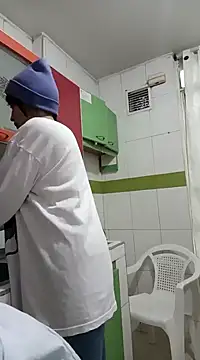 Snapshot of dholcee chatting on December 20, 2024, 11:10 am dholcee online show from December 20, 2024, 11:10 am