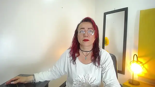 Snapshot of Lupiita223 chatting on September 28, 2025, 1:49 pm Lupiita223 online show from September 28, 2025, 1:49 pm