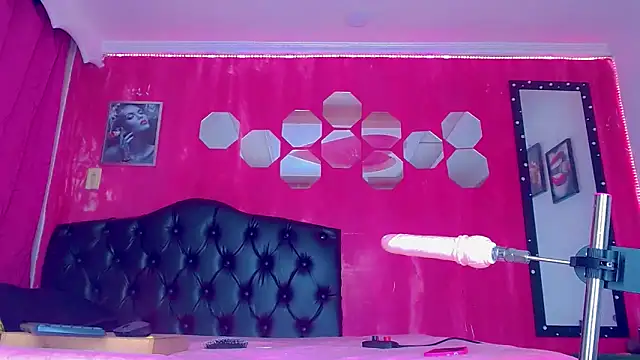 TiffanyMackensyy online show from November 29, 2025, 3:20 am