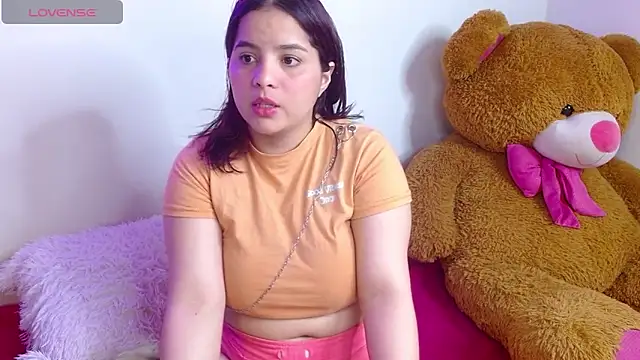 sophia cute1 1 online show from October 9, 2025, 12:25 pm