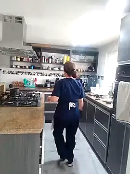 MARYQUANT online show from September 8, 2025, 3:33 pm