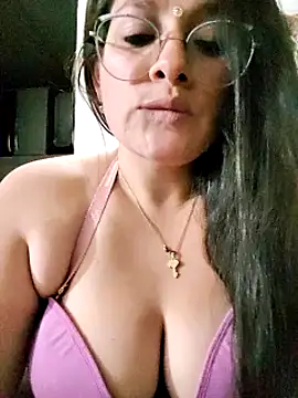 Snapshot of Neve_Collins chatting on December 24, 2024, 8:44 am Neve Collins online show from December 24, 2024, 8:44 am