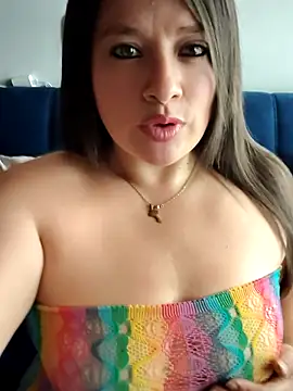 Snapshot of Neve_Collins chatting on July 5, 2026, 12:56 pm Neve Collins online show from July 5, 2026, 12:56 pm