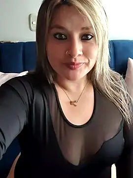 Snapshot of Neve_Collins chatting on July 30, 2026, 2:38 pm Neve Collins online show from July 30, 2026, 2:38 pm