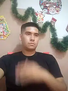 estudiante69 online show from December 18, 2024, 5:00 pm