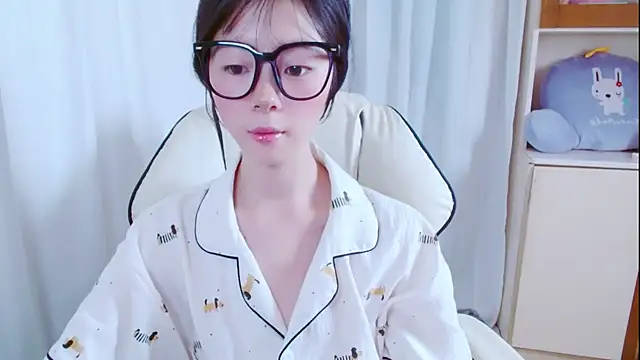 xiyao1314 online show from October 3, 2025, 2:08 am