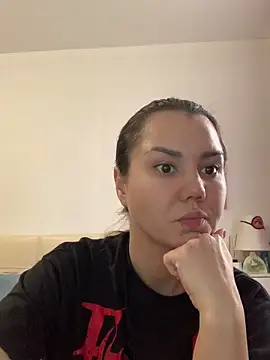 MiraMiss online show from October 17, 2025, 7:44 am