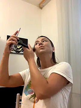 MiraMiss online show from November 25, 2025, 8:25 am