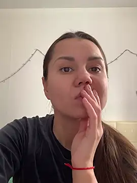 MiraMiss online show from February 12, 2026, 7:14 am