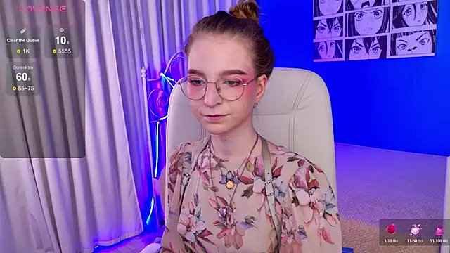 Snapshot of VioletShine chatting on November 12, 2025, 11:54 am VioletShine online show from November 12, 2025, 11:54 am